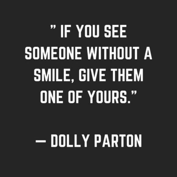 Like my flyer to be notified when I go live! - Picture 3 of 10